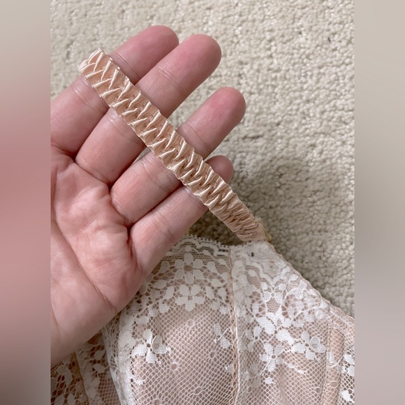 Early 2000’s Elle MacPherson Intimates Lace Detail Demi Bra - 36D - Picture 4 of 12